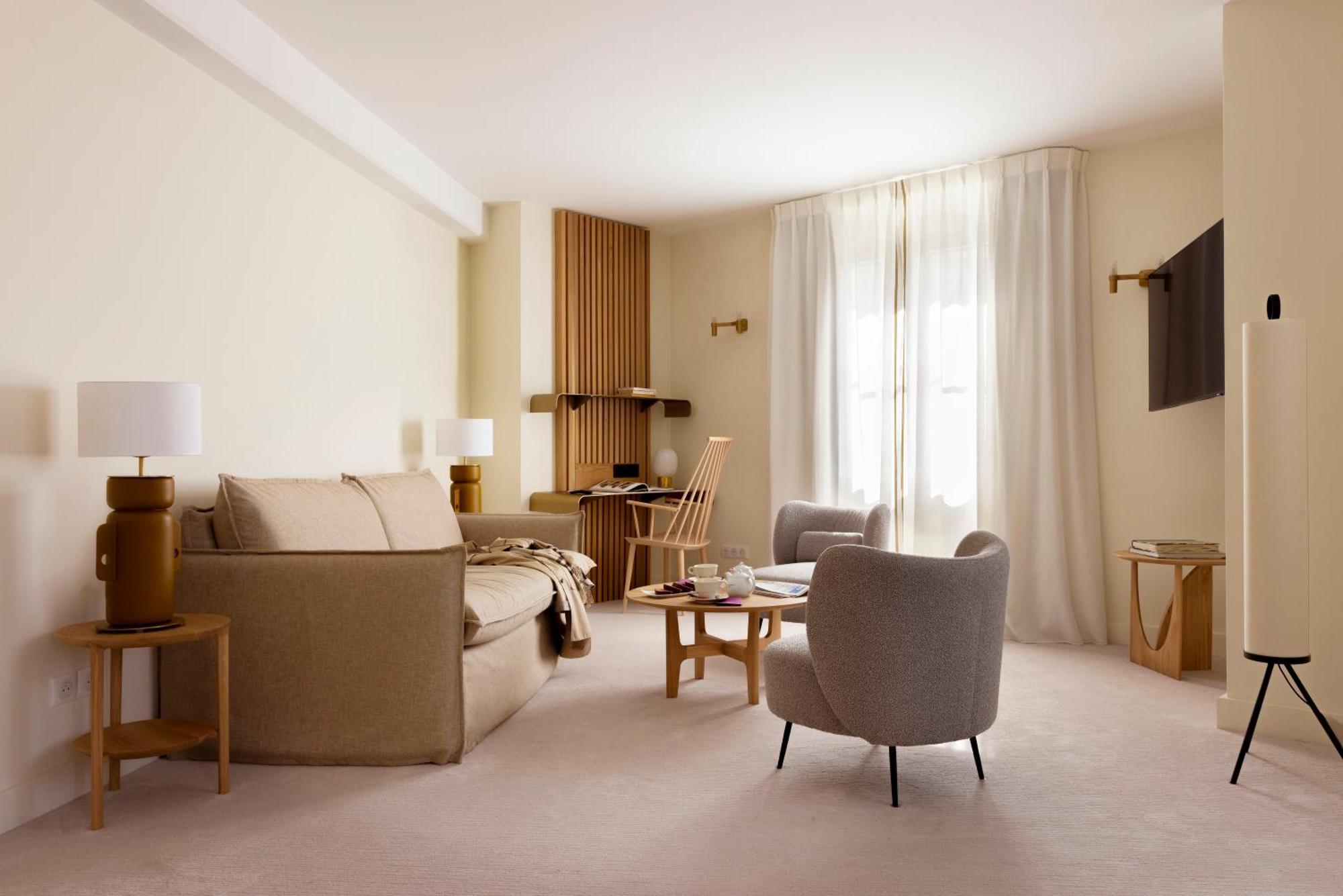 Hotel Grand 4*