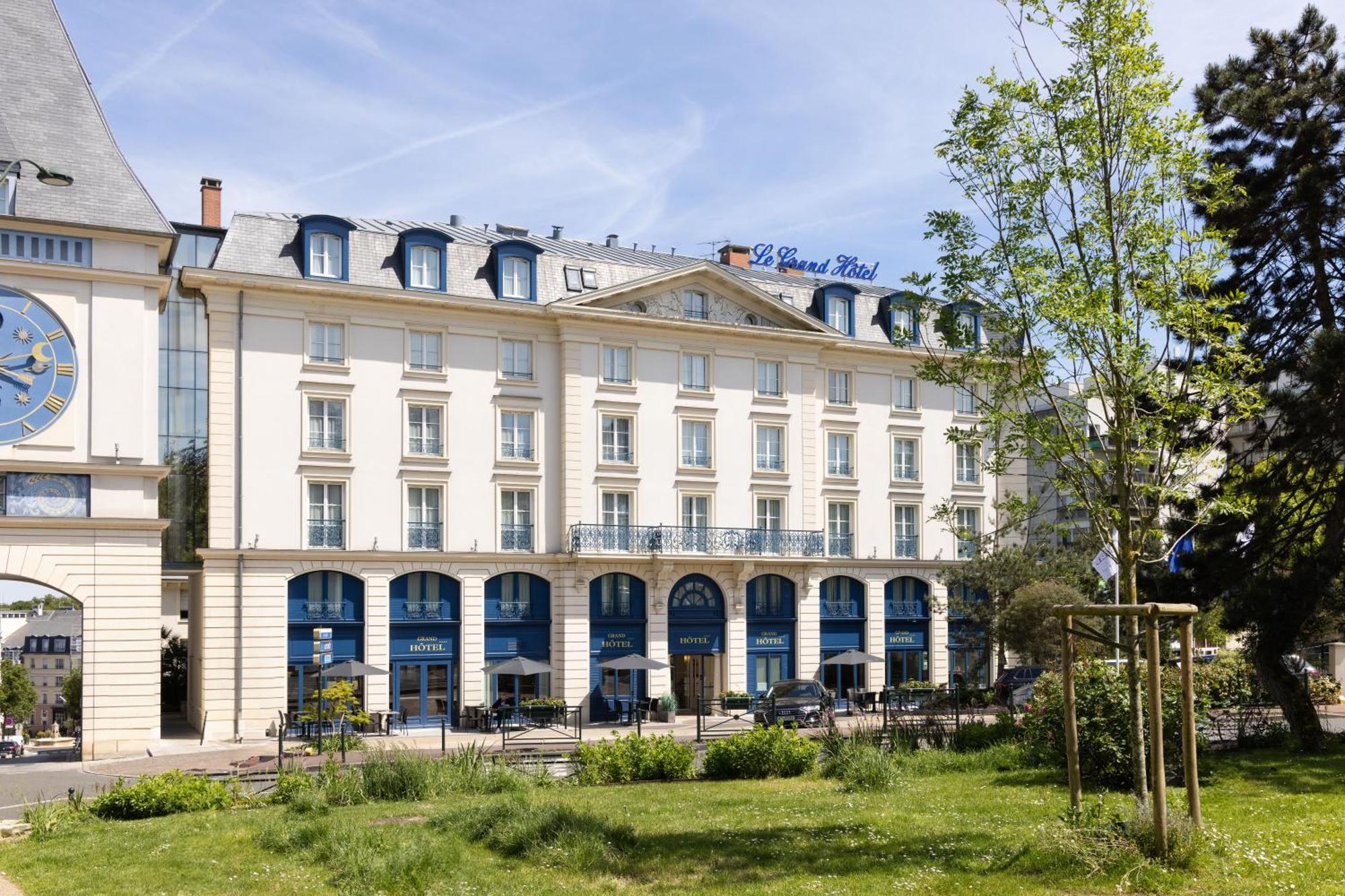 Grand Hotel Le Plessis-Robinson