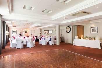 Grand Hotel Le Plessis-Robinson