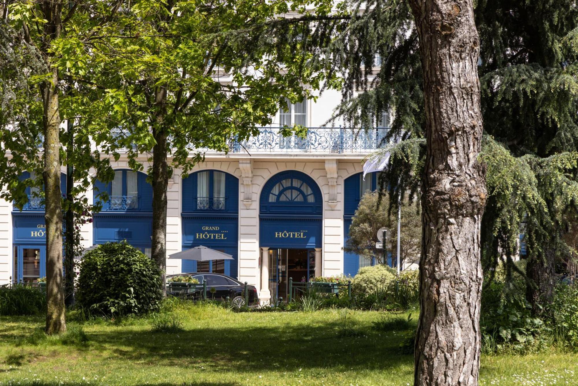 Hotel Grand Le Plessis-Robinson