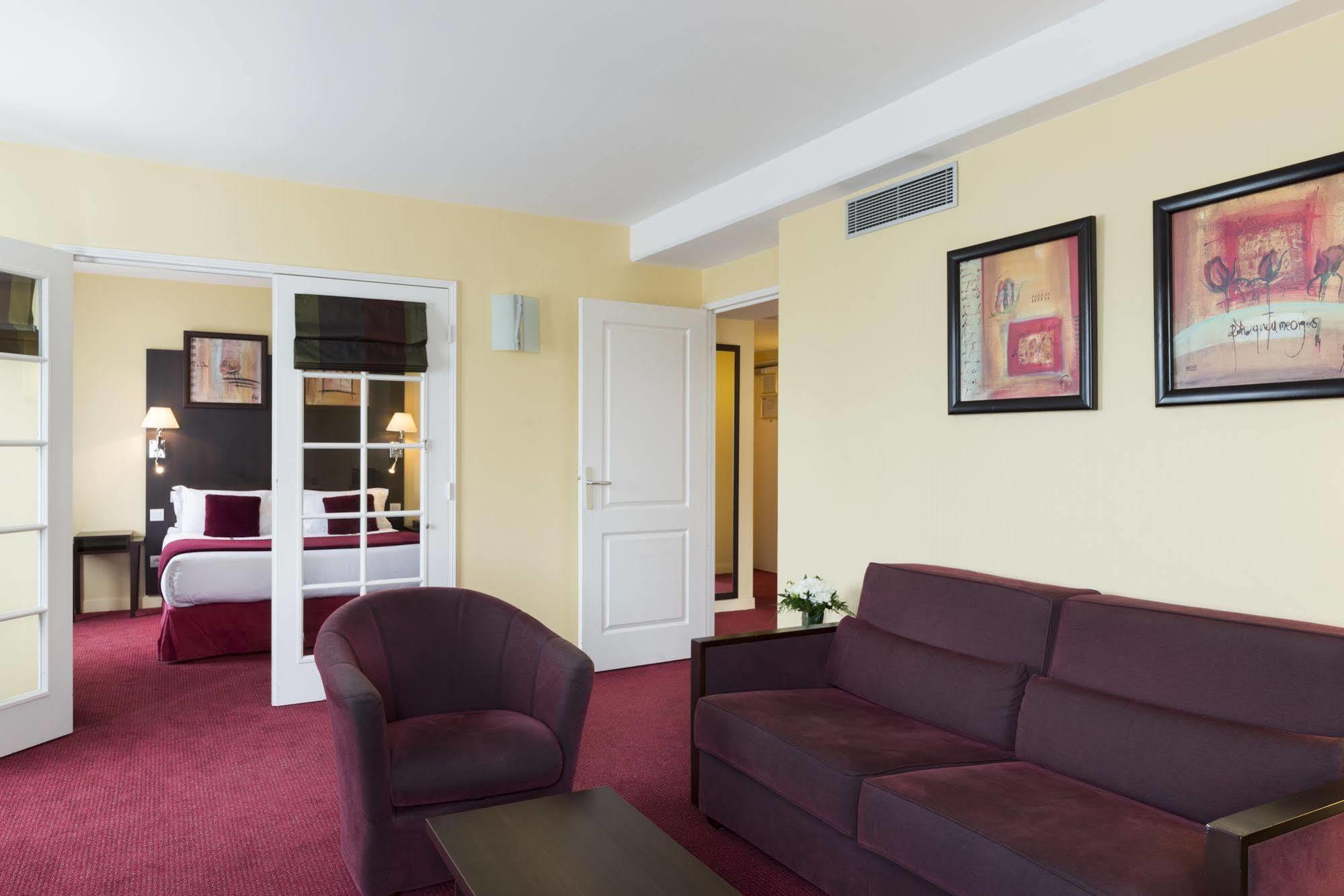 Grand Hotel Le Plessis-Robinson